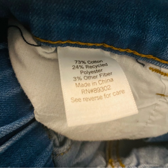 Bleached blue Jean wide legged snatched waist - Picture 8 of 8